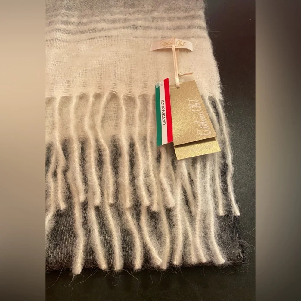 NWT Cristina Chiti Alpaca Wool Blend Italian Made in Italy Scarf‎ One Size 17x70